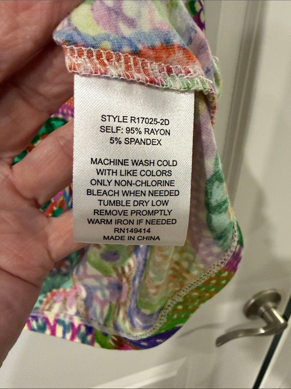 Johnny Was - Vibrant Multicolor V-Neck Short Sleeve Top. Never worn! - Picture 2 of 4